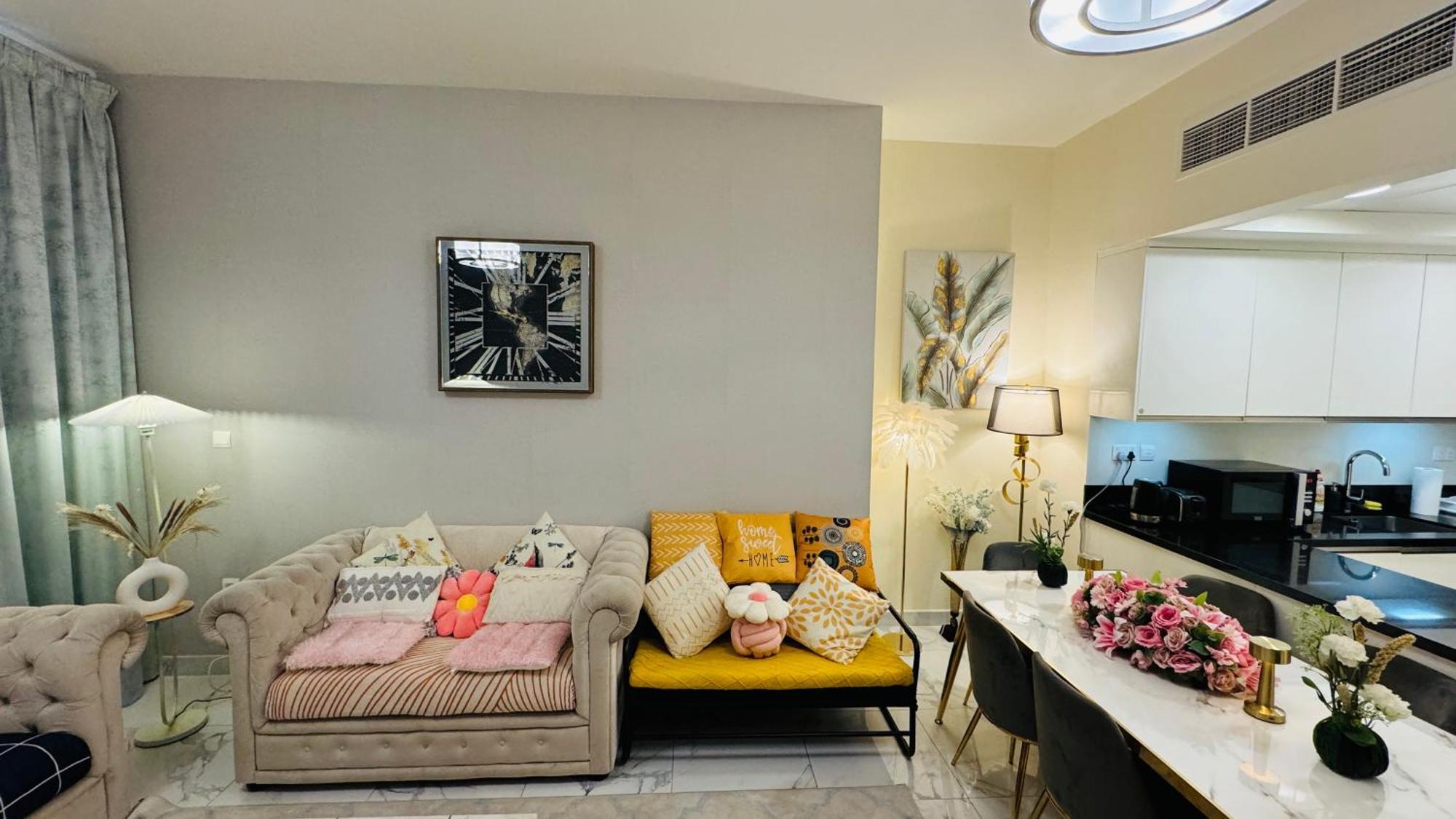 Luxurious Spacious With Breathtaking Views Spacious Burj View Luxury On High Floor Business Bay Downtown Apartment